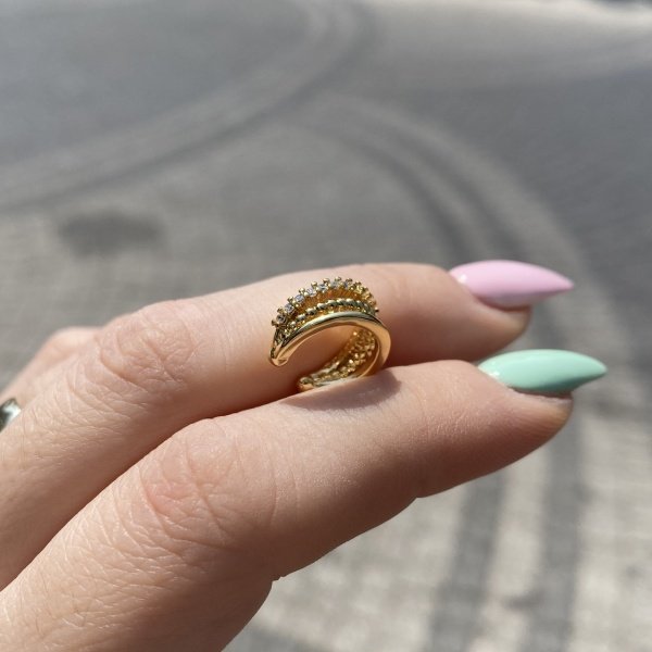 Sıra Taşlı Earcuff