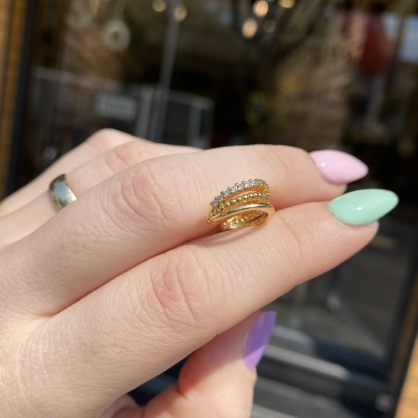 Sıra Taşlı Earcuff