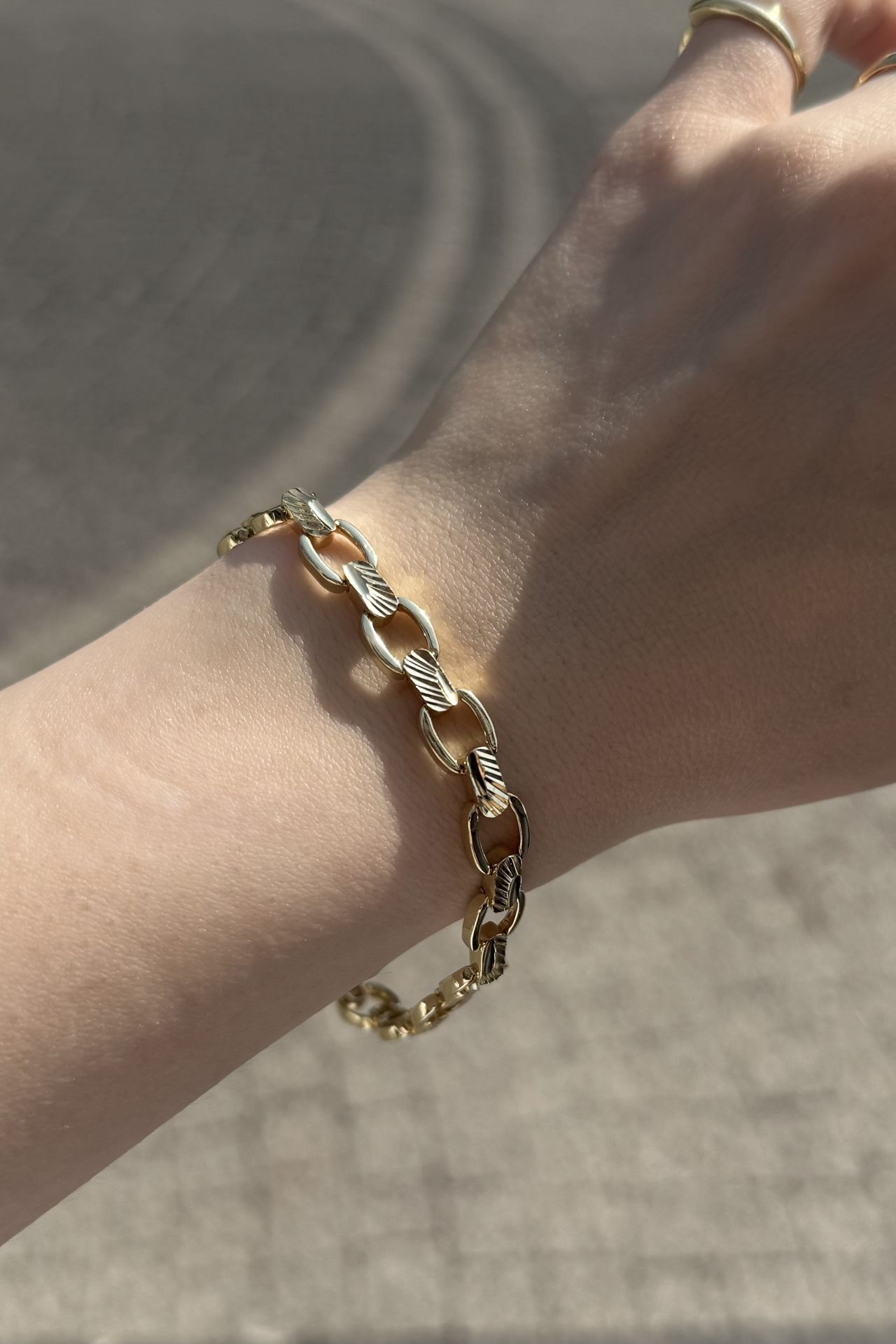 VIP Araları Elmas Kesim Detaylı Oval Zincir Bileklik 14K 20 cm