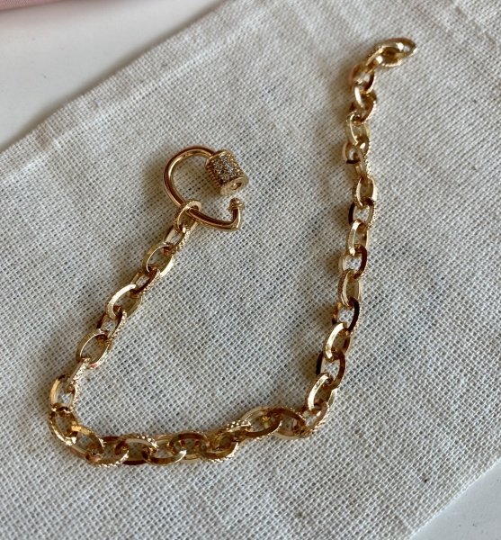 VIP Seri Damla Model Vidalı Bileklik 18 cm