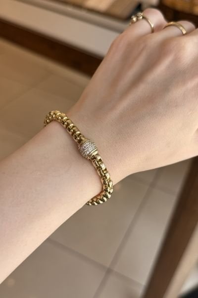 VIP Ortası Gömme Taşlı Silindir Detay Bileklik 18 cm 14K