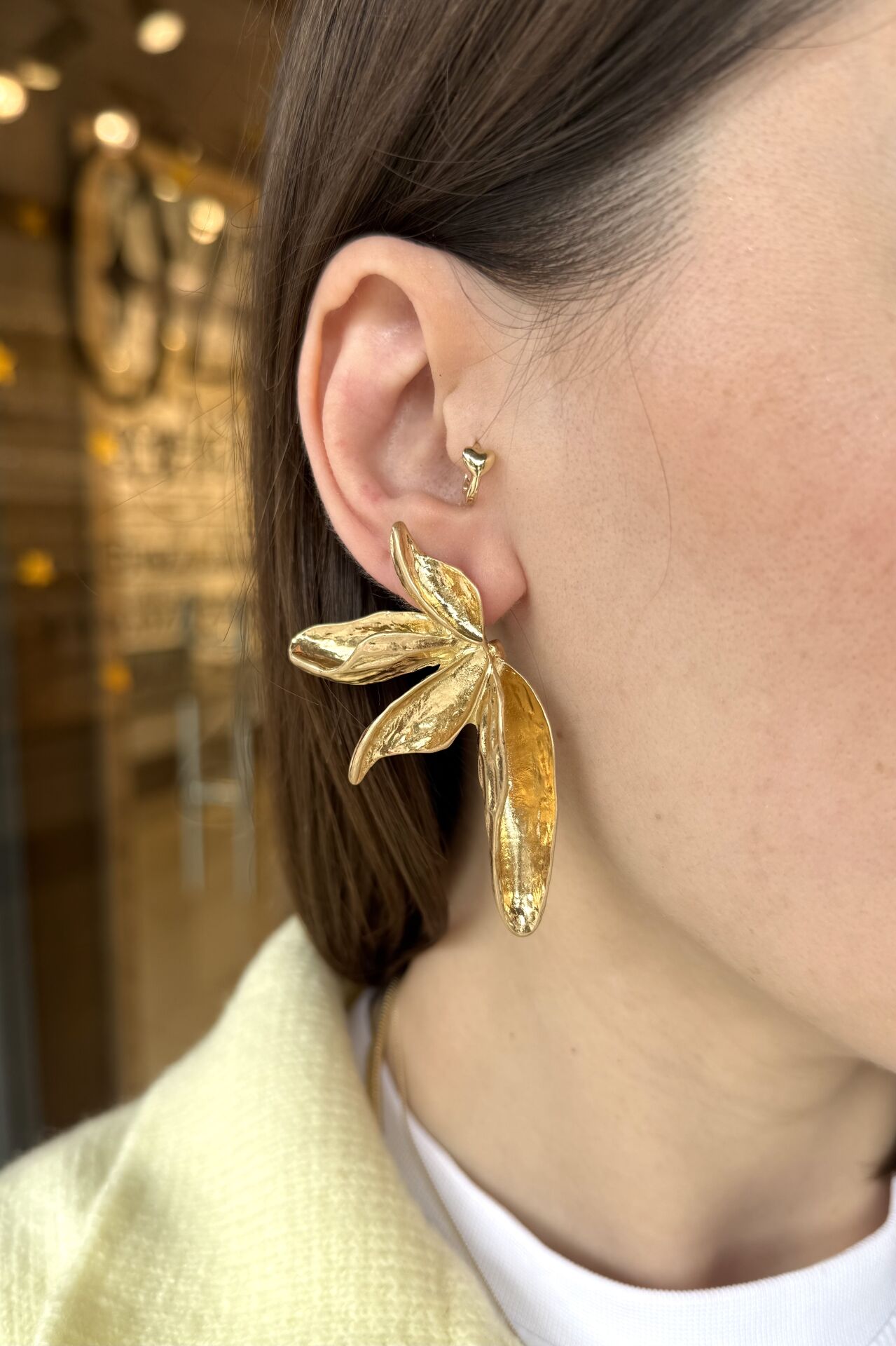 Plaka Ezme Yaprak Model Küpe