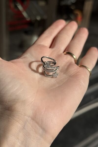 Gömme Taşlı Yıldız Detay Earcuff Kıkırdak Küpe Gümüş Renk