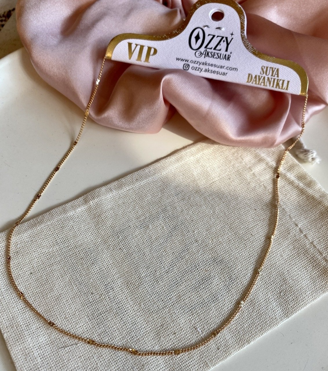 VIP Seri Pul Detaylı Zincir Kolye 45cm