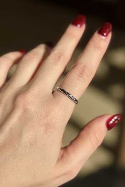 Gömme Taş İşlemeli Ayarlanabilir İnce Yüzük Gümüş Renk