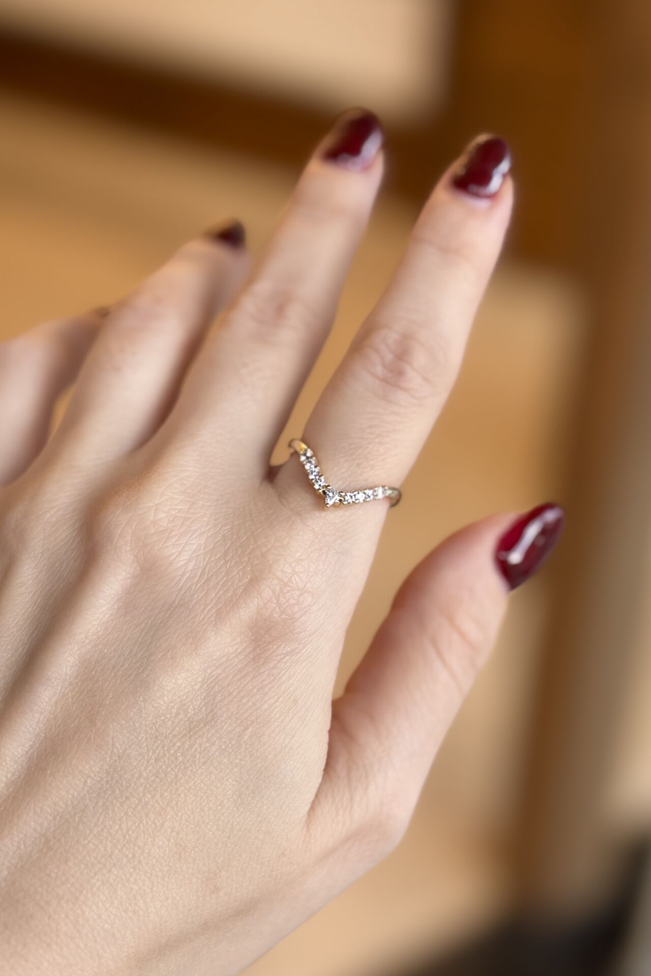 Sıra Taşlı Prenses Model Ayarlanabilir Yüzük