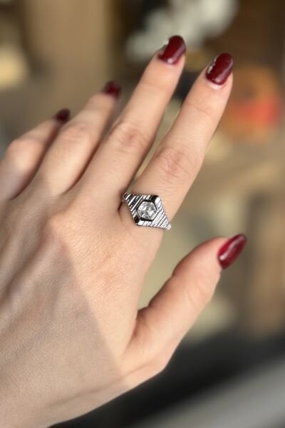 Altıgen Taşlı Ayarlanabilir Yüzük Gümüş Renk