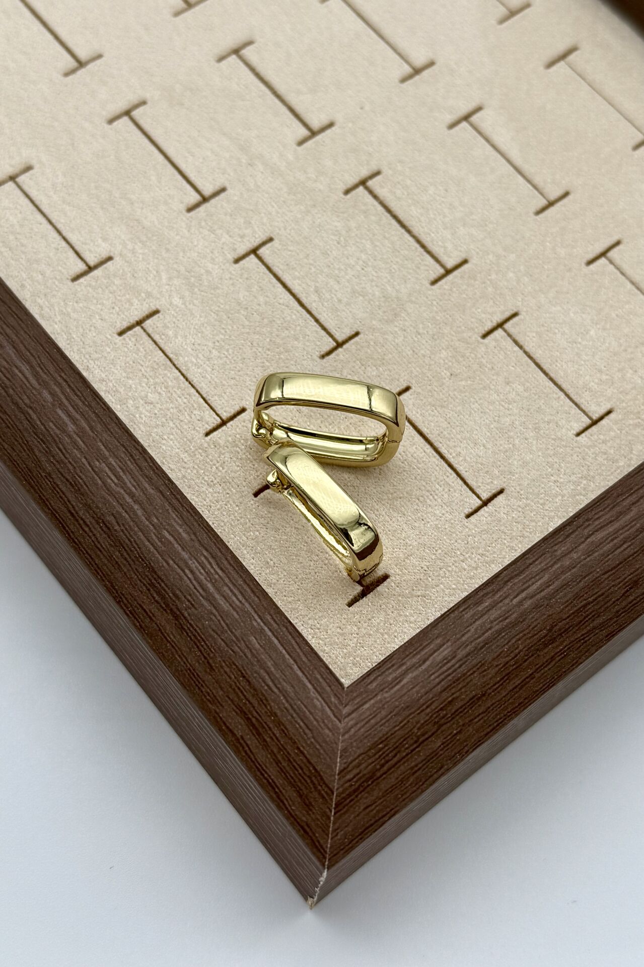 VIP Oval Köseli Dikdörtgen Halka Küpe 14K