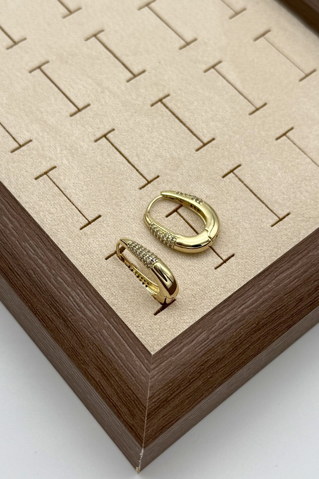 VIP Ön ve Arkası Taş İşlemeli Oval Sepet Halka Küpe 14K