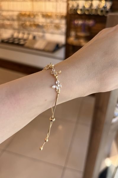 Zirkon Taşlı Sıra Kelebek Model Asansör Bileklik