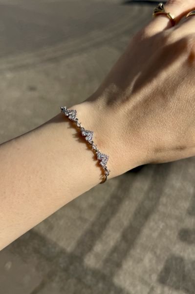 Zirkon Taşlı 3 Kalp Model Asansör Bileklik Gümüş Renk