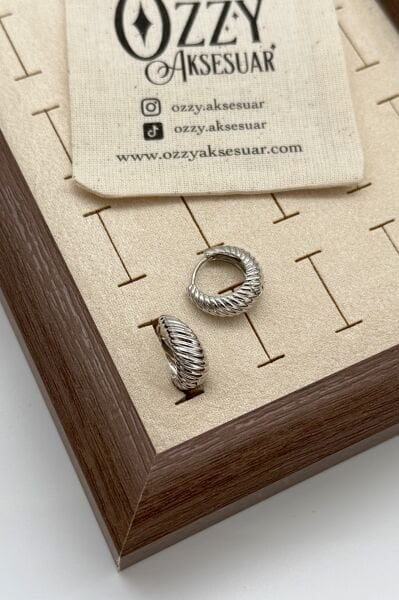 VIP Sarmal Detay Bombeli Halka Küpe Gümüş Renk