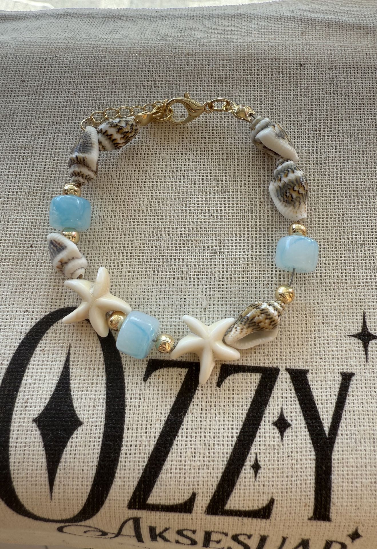 Mavi Taşlı Sıra Deniz Kabuğu Bileklik