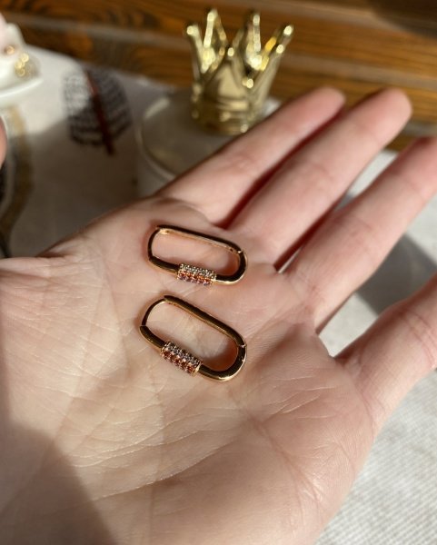 VIP Seri Önü Renkli Zirkon Taşlı Oval Küpe