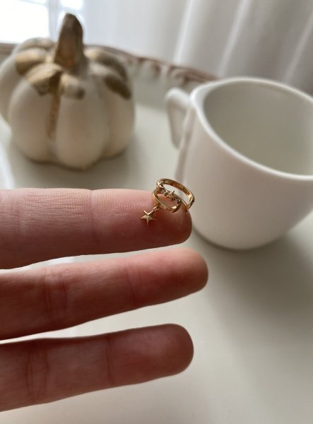 VIP Seri Sallanan Yıldız Detaylı Minik Earcuff Kıkırdak Küpe