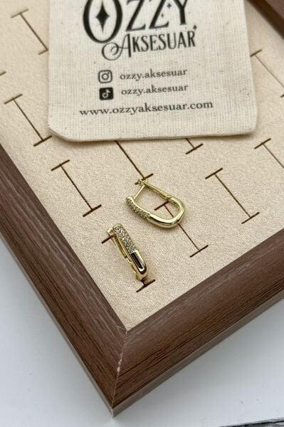 VIP Önü Gömme Taş İşlemeli Oval Halka Küpe 14K