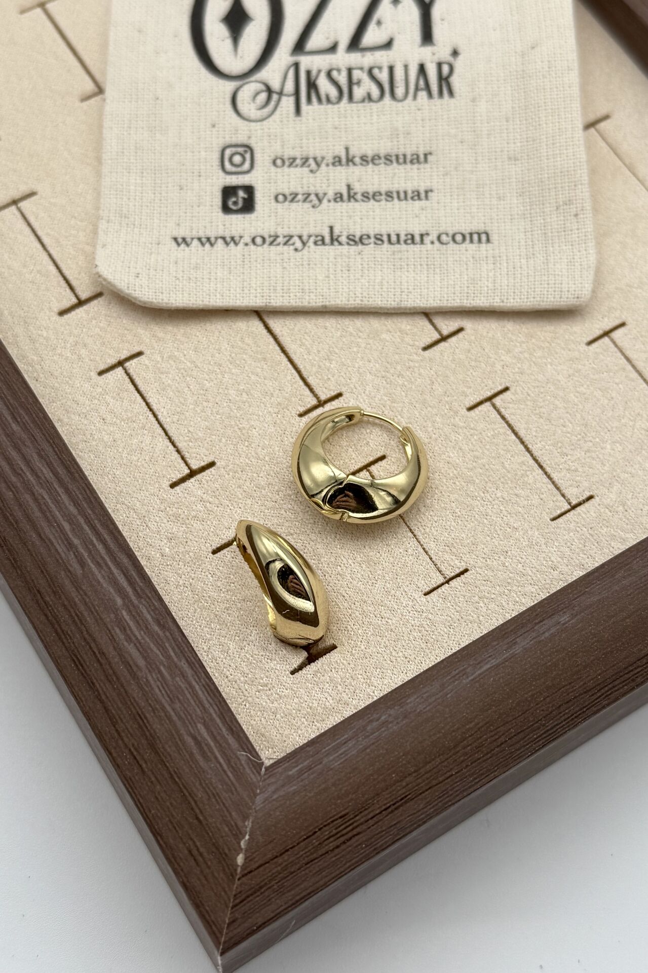 VIP Bombeli Halka Küpe 14K