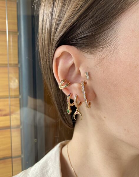 Beyaz Zirkon Taşlı Kulağı Saran Küpe 1 Adet