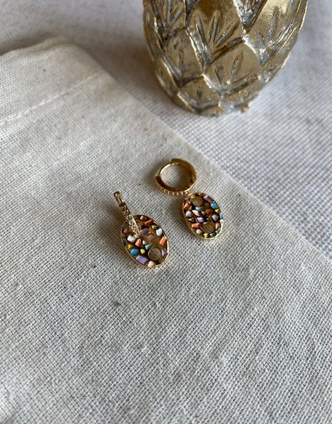 Zirkon Taş Halkalı Mix Renk Mineli Düğme Küpe