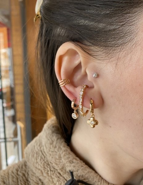 Ortası Zirkon Taş Sallantılı Yonca Model Halka Küpe