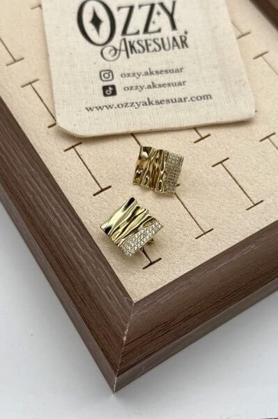 VIP Gömme Taş İşleme Kıvrımlı Küpe 14K