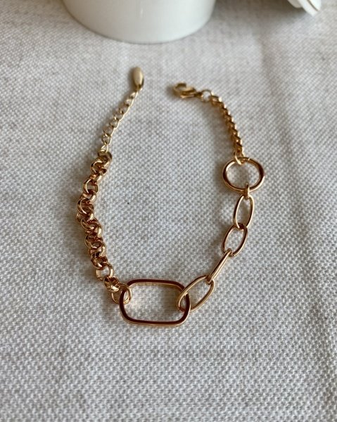 VIP Seri Oval Detaylı 3 Farklı Zincirli Bileklik