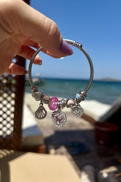 Pembe Kristal Kalp Detaylı Charm Bileklik