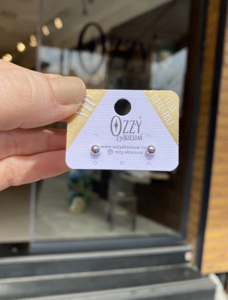 VIP Seri Top Küpe Gümüş Renk