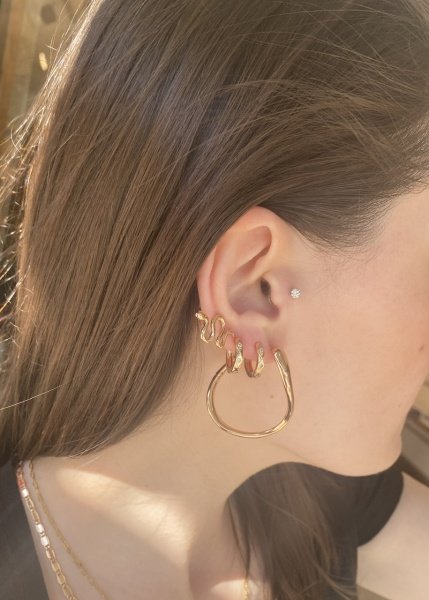 VIP Seri Kıvrımlı Büyük Halka Küpe