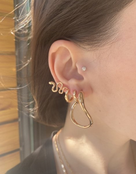 VIP Seri Kıvrımlı Büyük Halka Küpe