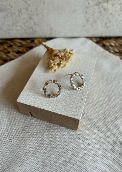 Taş İşlemeli Çarpı Detay Premium Küpe