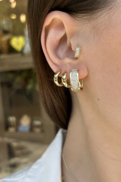 VIP 4 Sıra Gömme Taşlı Oval Halka Küpe 14K