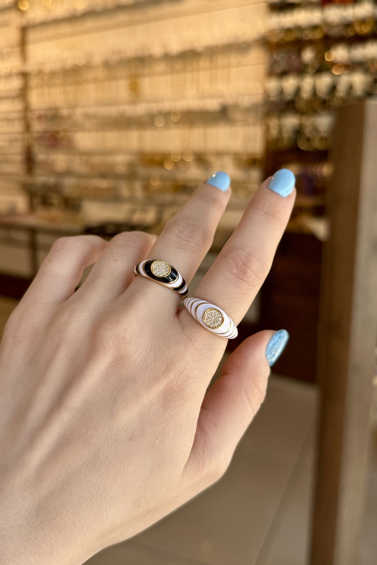 Gold Şeritli Mineli Ayarlanabilir Yüzük