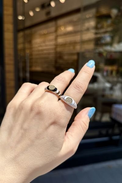 Gold Şeritli Mineli Ayarlanabilir Yüzük