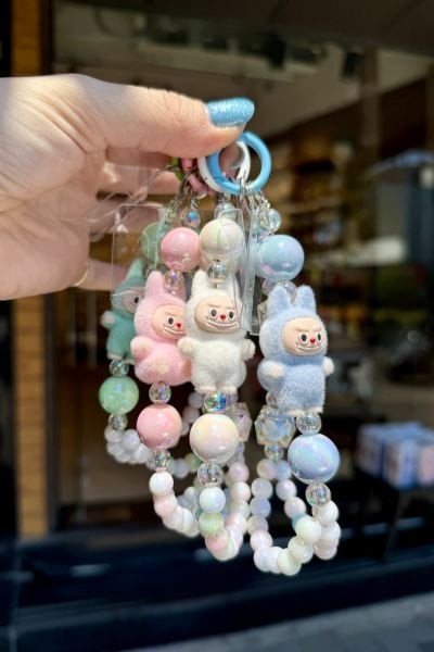 Maskotlu Kristal Detay Telefon Charmı Çanta Süsü