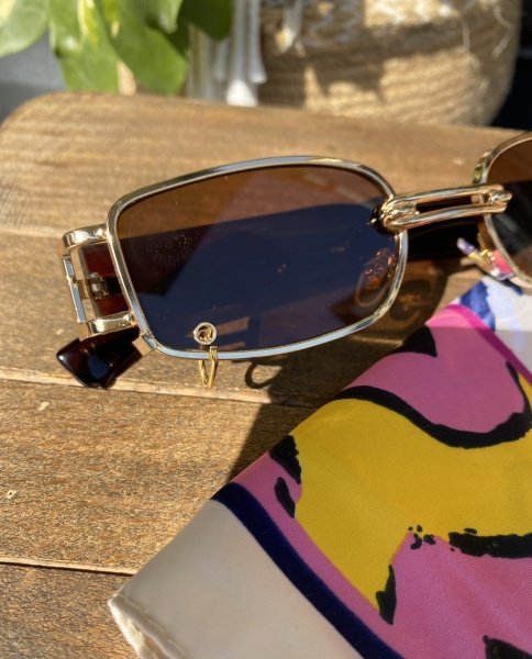 Gold Çerçeve Piercing Detaylı Gözlük Kahverengi