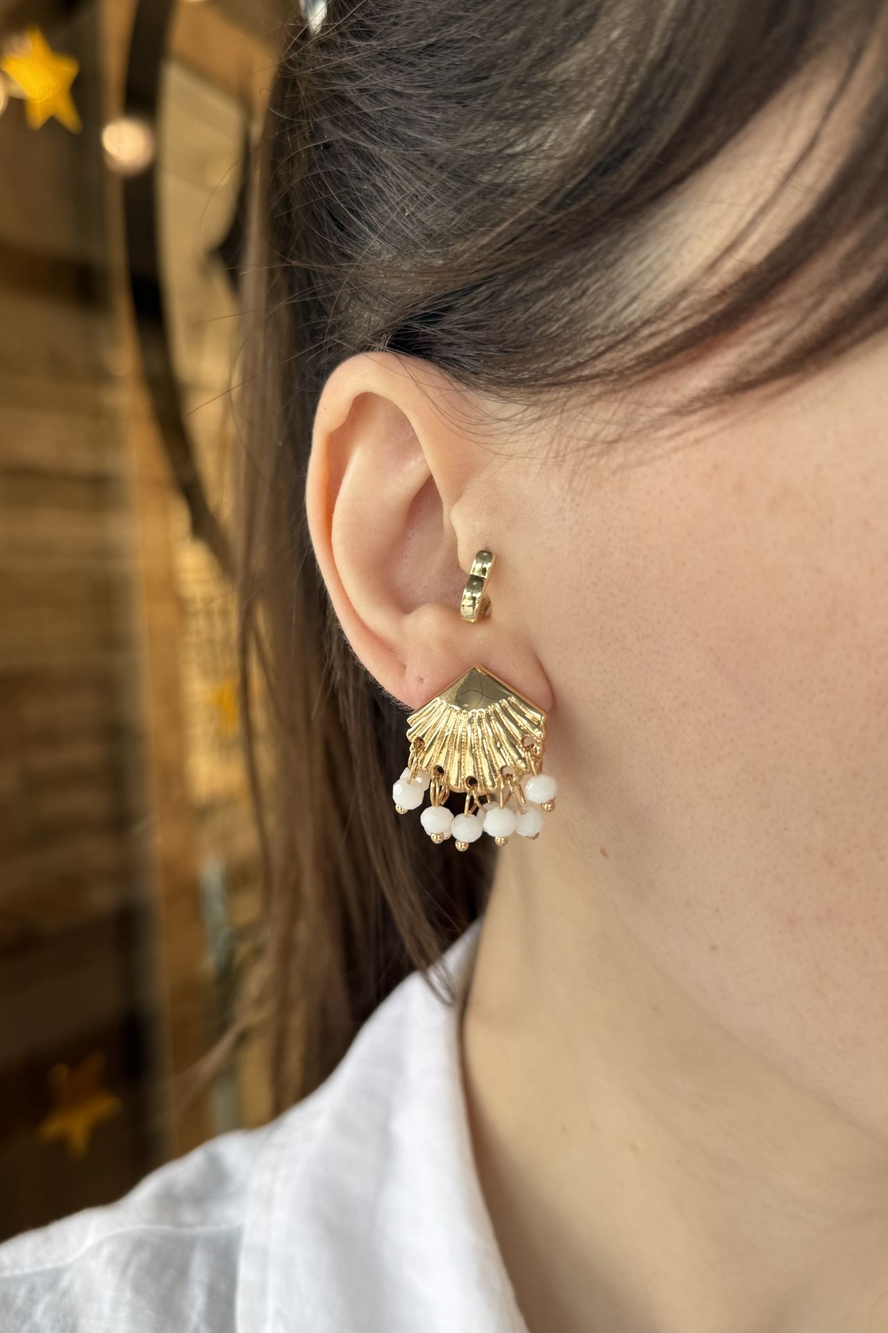 Kristal Taş Sallantılı İstiridye Küpe