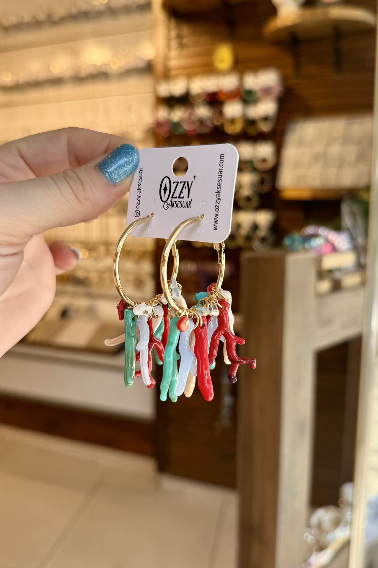 Marka Model Mercan Halka Küpe Çok Renkli